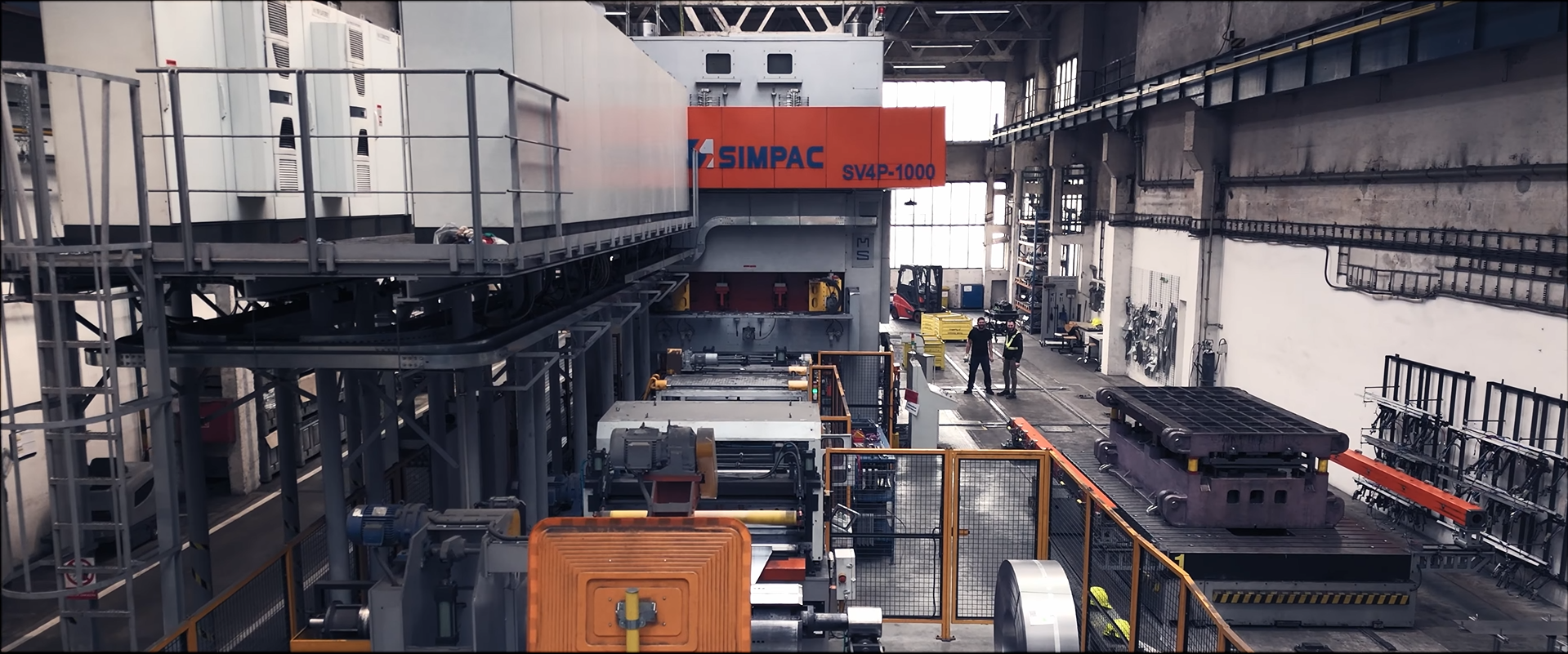 SIMPAC SV4P-1000 lisovací stroj